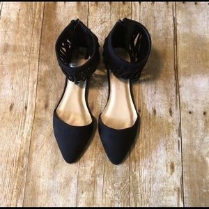 Black fringe flats